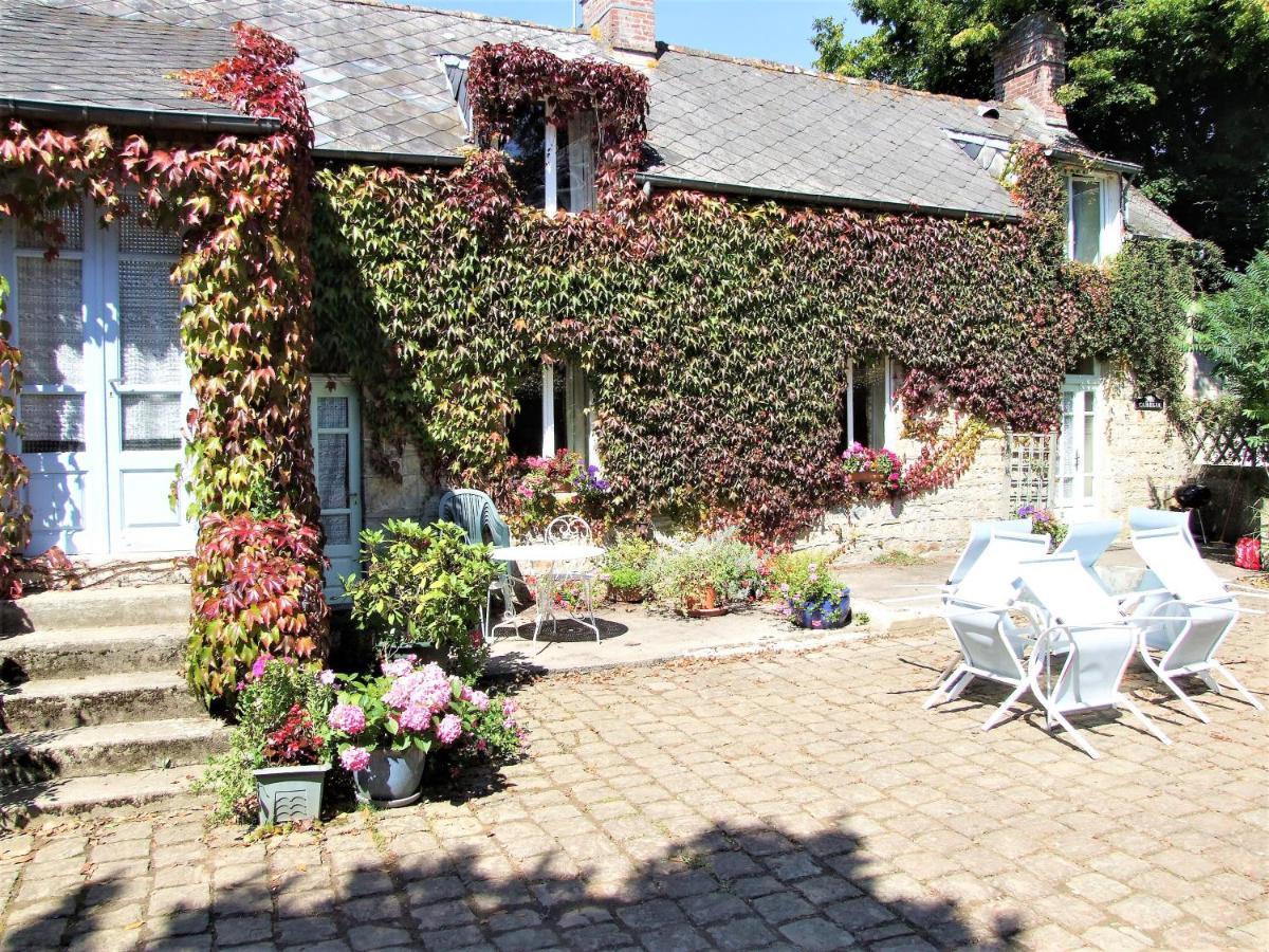 Juvigny-Val-d'AndaineLe Glycine A Manoir Sainte Cecileアパートメント エクステリア 写真