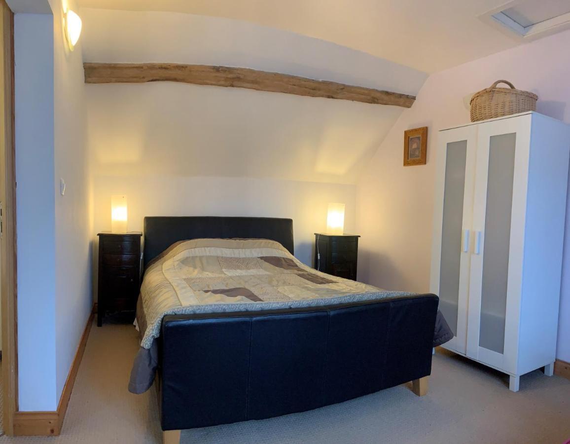 Juvigny-Val-d'AndaineLe Glycine A Manoir Sainte Cecileアパートメント エクステリア 写真