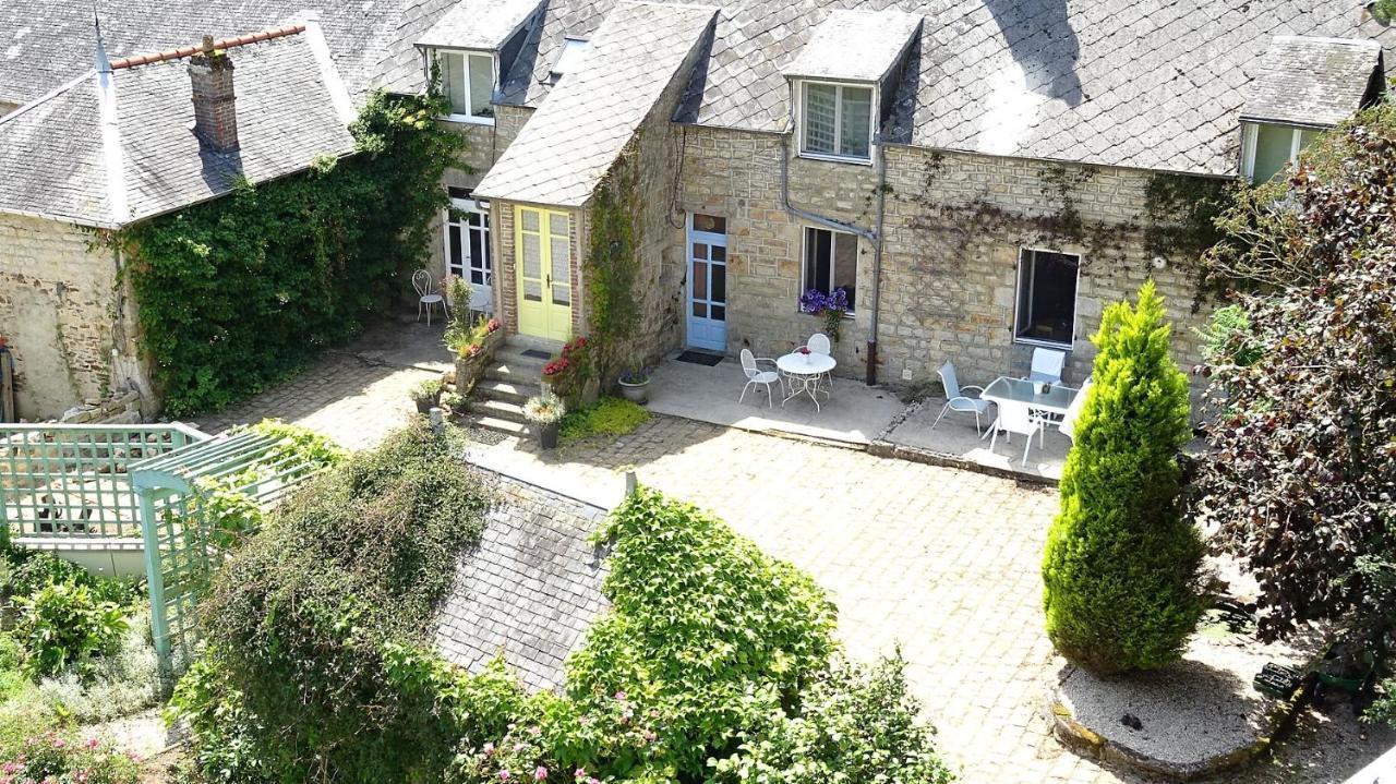 Juvigny-Val-d'AndaineLe Glycine A Manoir Sainte Cecileアパートメント エクステリア 写真
